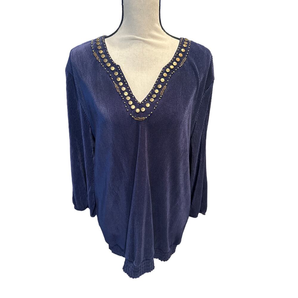 Women’s Cathy Daniel’s Plus Size Navy Top with Beading. Size 1X